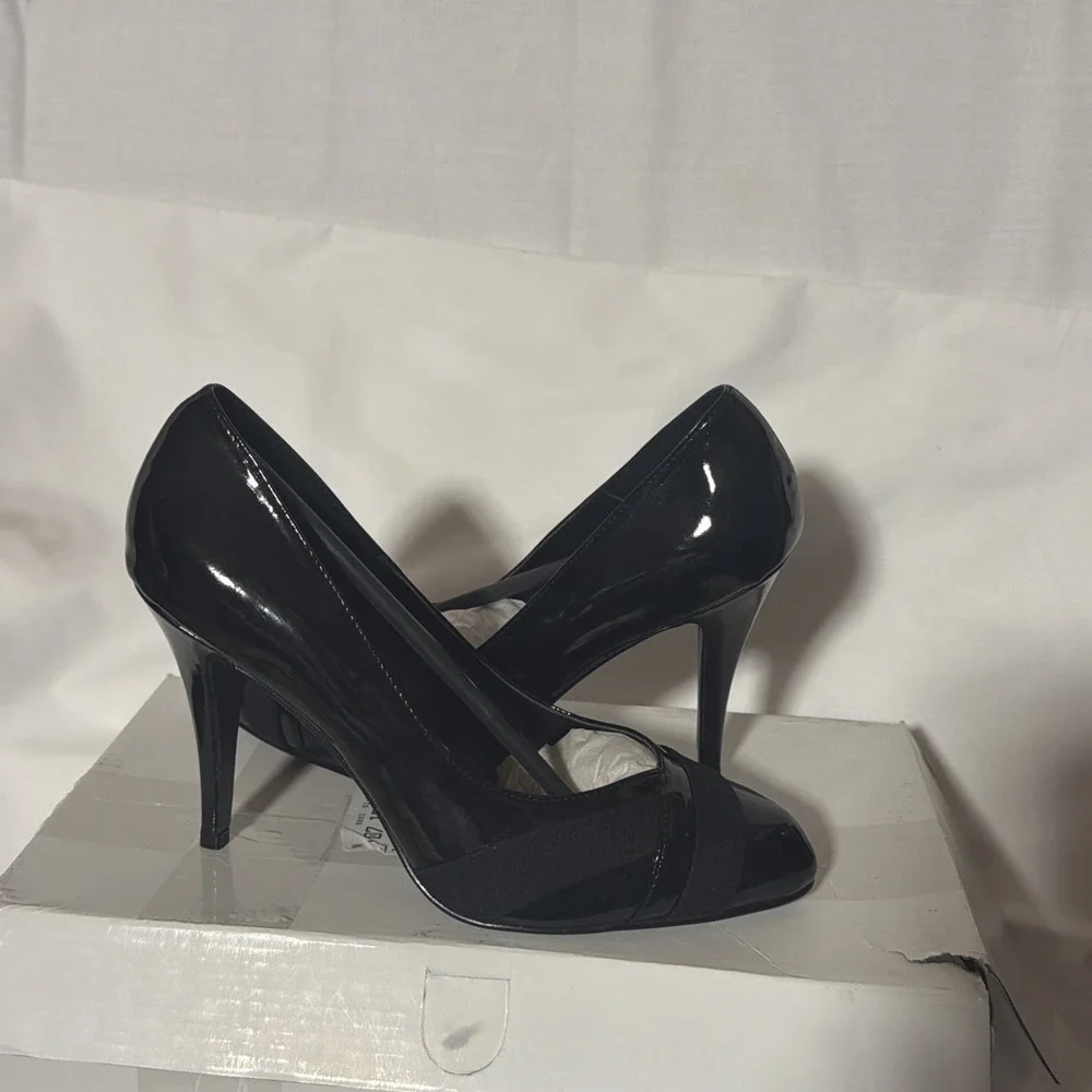 Chadwick's Women's Black Patent Leather Heels 8.5‎ M